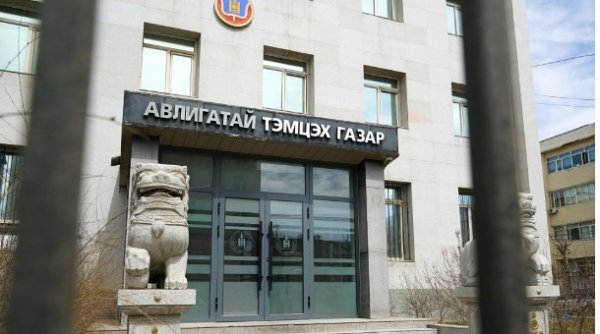 У.Хүрэлсүхийг үндэслэлгүй хөрөнгөжсөн гэж АТГ-т ханджээ