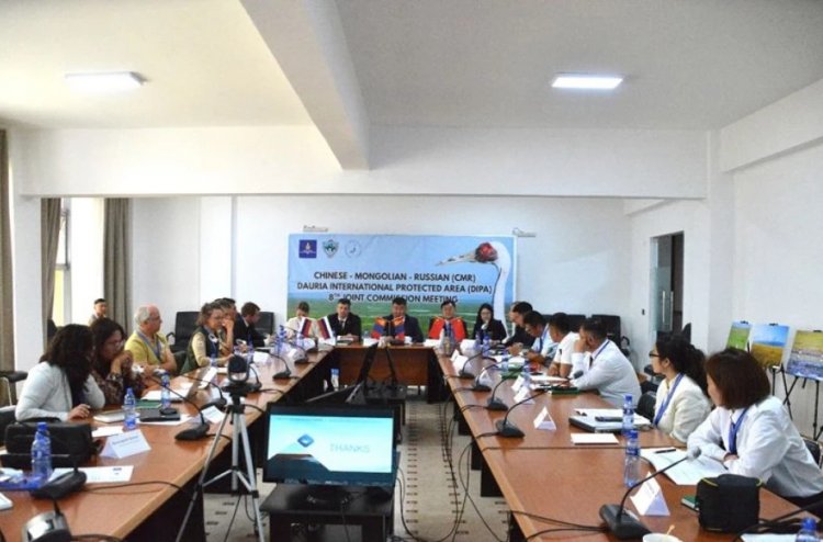 ХЯТАД-МОНГОЛ-ОРОСЫН ОЛОН УЛСЫН ДАГУУРЫН ДАРХАН ЦААЗАТ ГАЗРЫН 8 ДУГААР ХОЛИМОГ КОМИССЫН ХУРАЛ БОЛЛОО