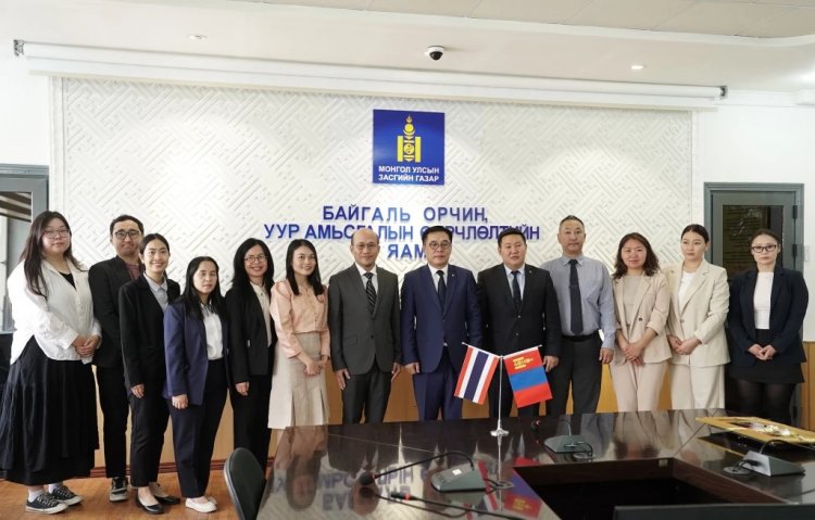 БАЙГАЛЬ ОРЧИН, УУР АМЬСГАЛЫН ӨӨРЧЛӨЛТИЙН САЙД Б.БАТБААТАР ОРОН НУТАГТ АЖИЛЛАЖ БАЙНА